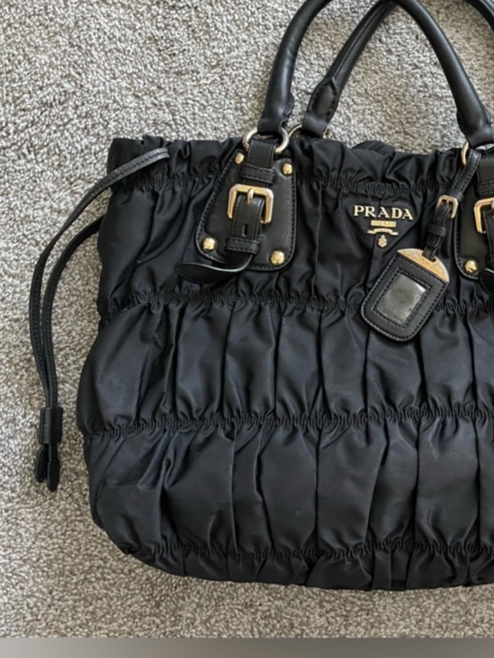 🔥 Price lowered Prada Tessuto Gaufre  Ruched Nylon and leather bag. Authentic - Picture 3 of 17